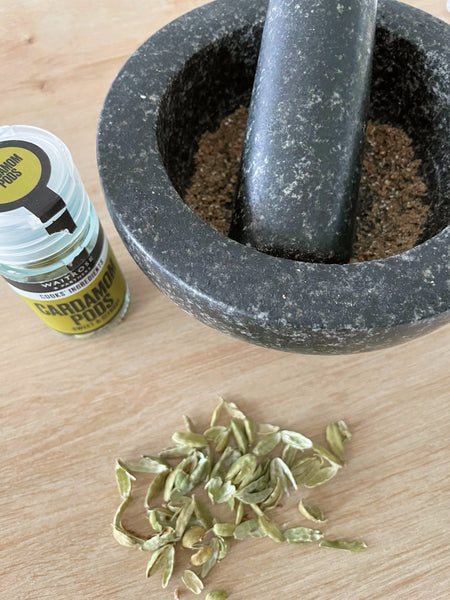 How to Make the Perfect Cardamom Buns Recipe - Green Cardamom