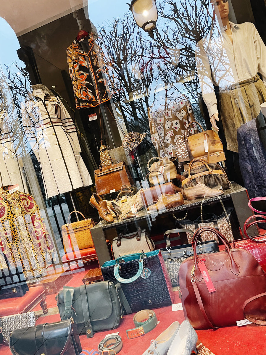 Paris Palais Royal Vintage Shopping