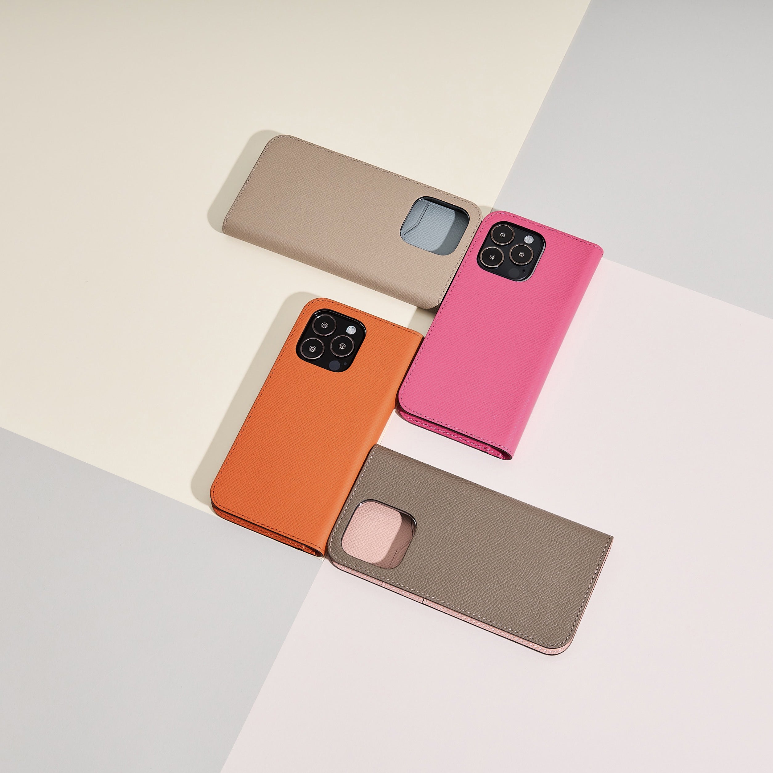 BONAVENTURA iPhone Diary Cases aus Noblessa-Leder in unterschiedlichen edlen Farbkombinationen.