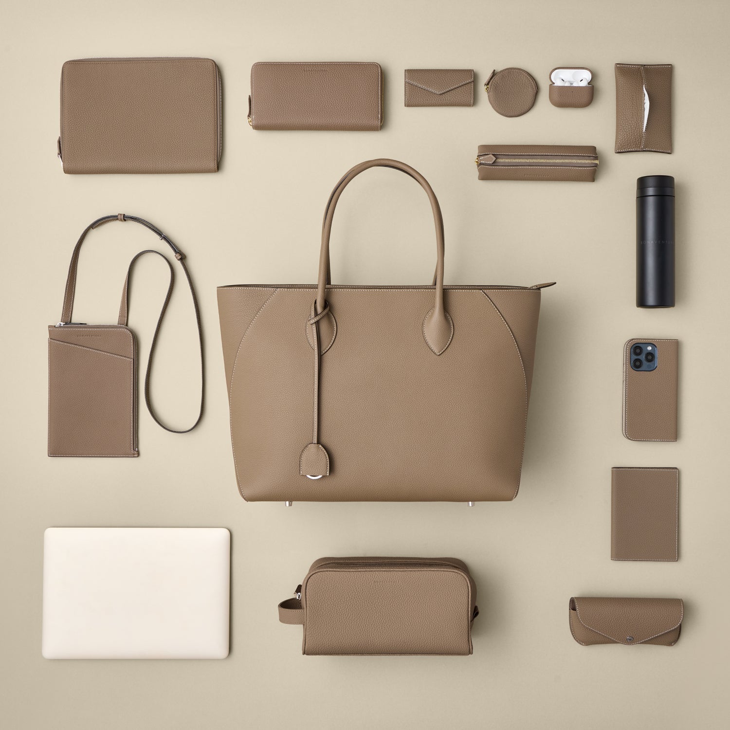 Elegantní kabelka Mia a odpovídající kožené doplňky