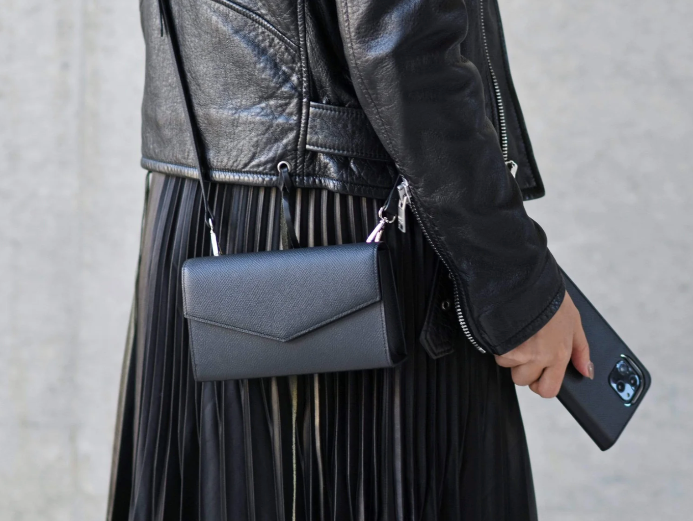 Den minimalistiske og stilfulde Noblessa Crossbody-taske fra BONAVENTURA.