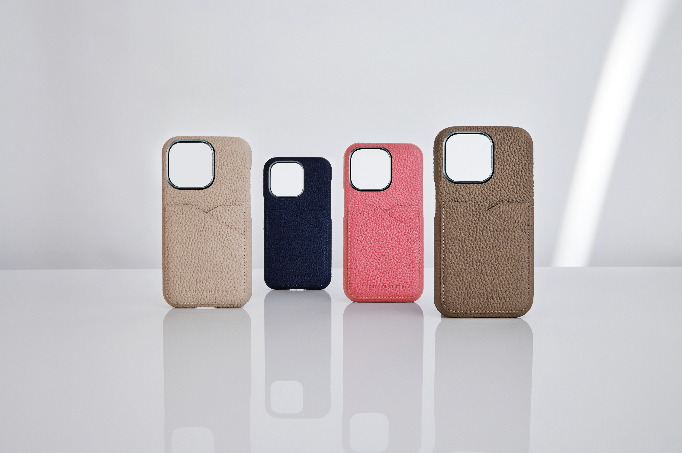 A nice selection of classy and high quality leather cases for the new iPhone 15.