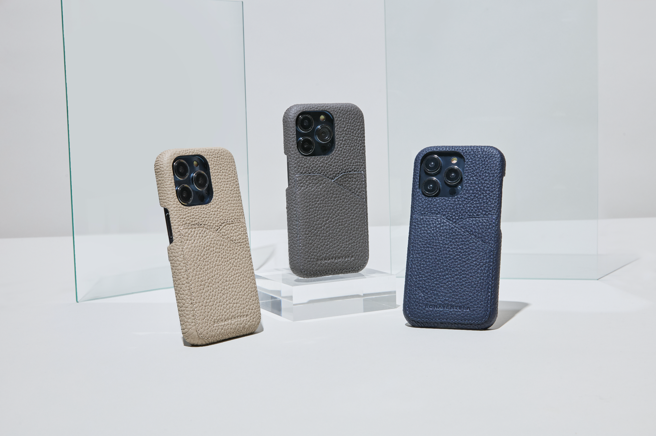 High-quality iPhone cases made of full-grain leather from BONAVENTURA.