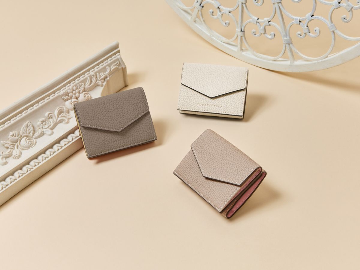 Leather Wallets in beige, brown, high quality by Bonaventura.