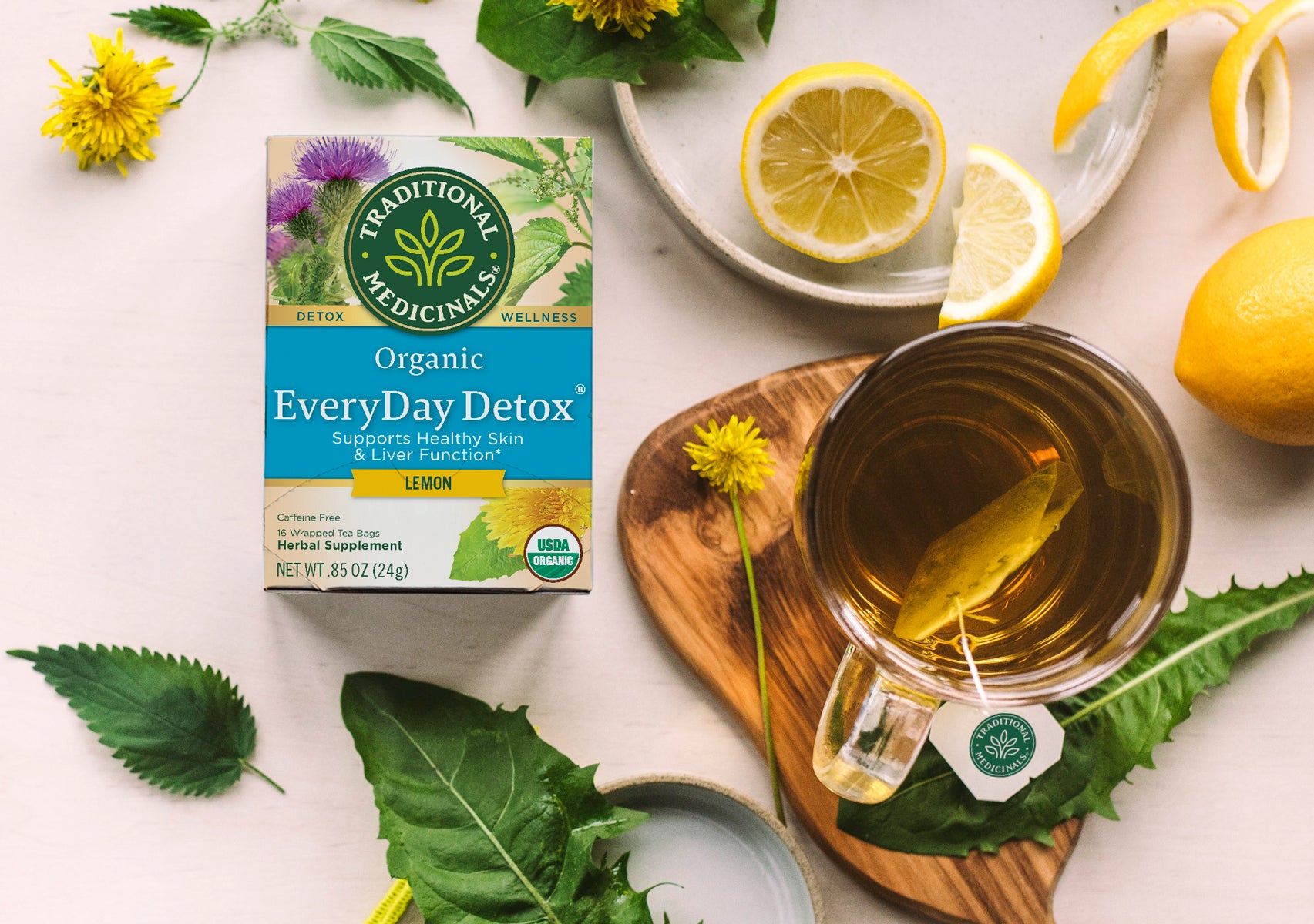 EveryDay Detox Lemon tea steeping