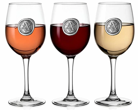 https://cdn.shopify.com/s/files/1/0506/7757/9968/files/best-personalized-wine-glasses_7_480x480.png?v=1622054604