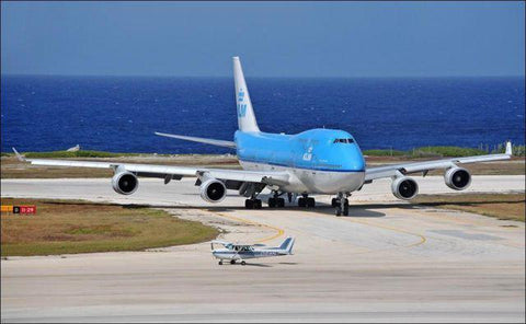 747 and cessna 172