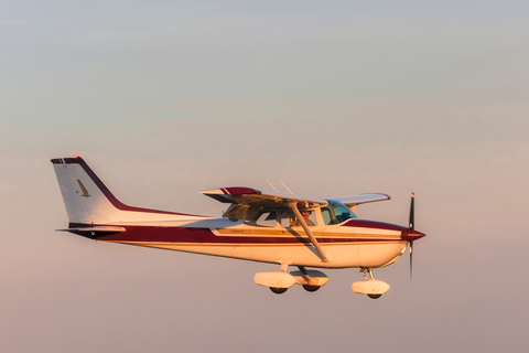 Cessna 172 sunset flight