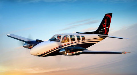 Beechcraft Baron in cruise