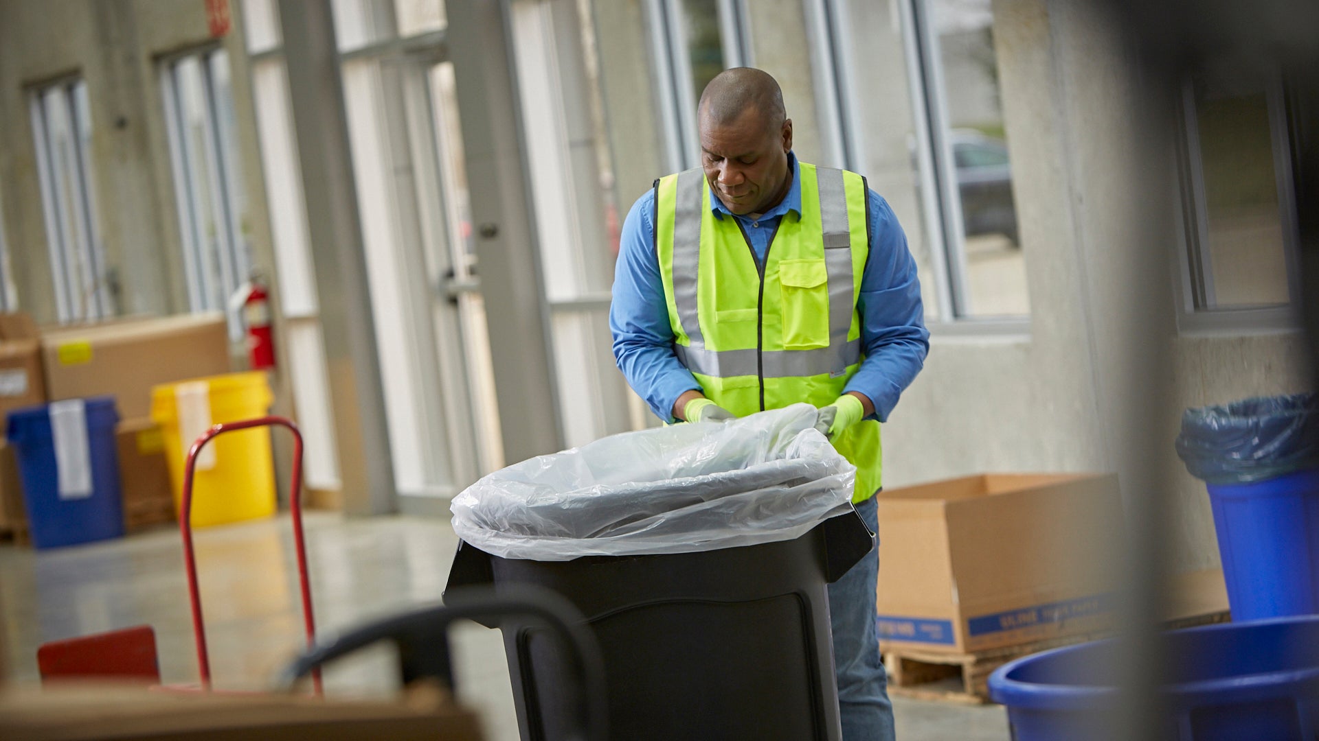 Extra Large Trash Bags: How We Can Help  Consolidated Plastics –  Consolidated Plastics