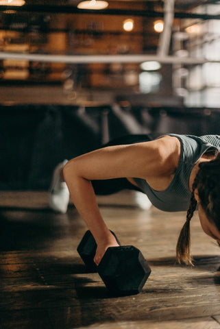 un particulier fais un programme summer body avec un coach sportif à Lyon