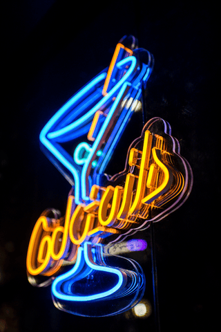 cocktail-led-neon-sign-neon-vibes-leeds