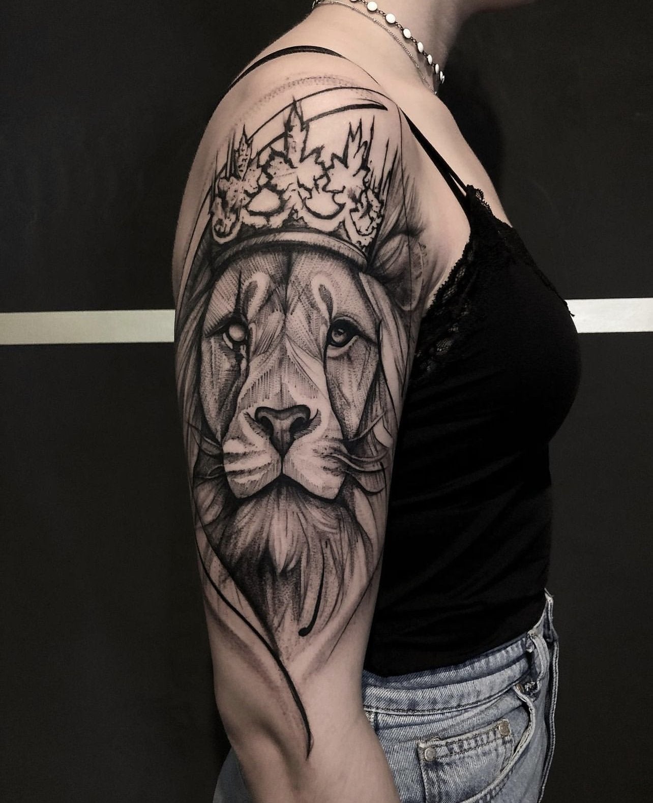 30 Beautiful Crown of Thorns Tattoo Ideas