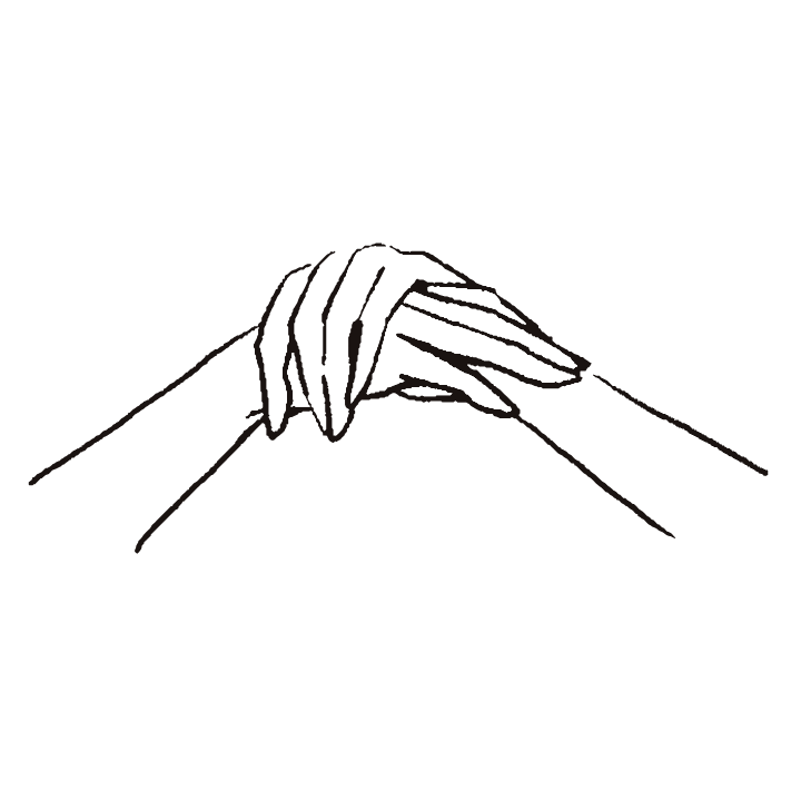 手に残ったバームは、そのまま指先や手の甲まで伸ばしてケアを。