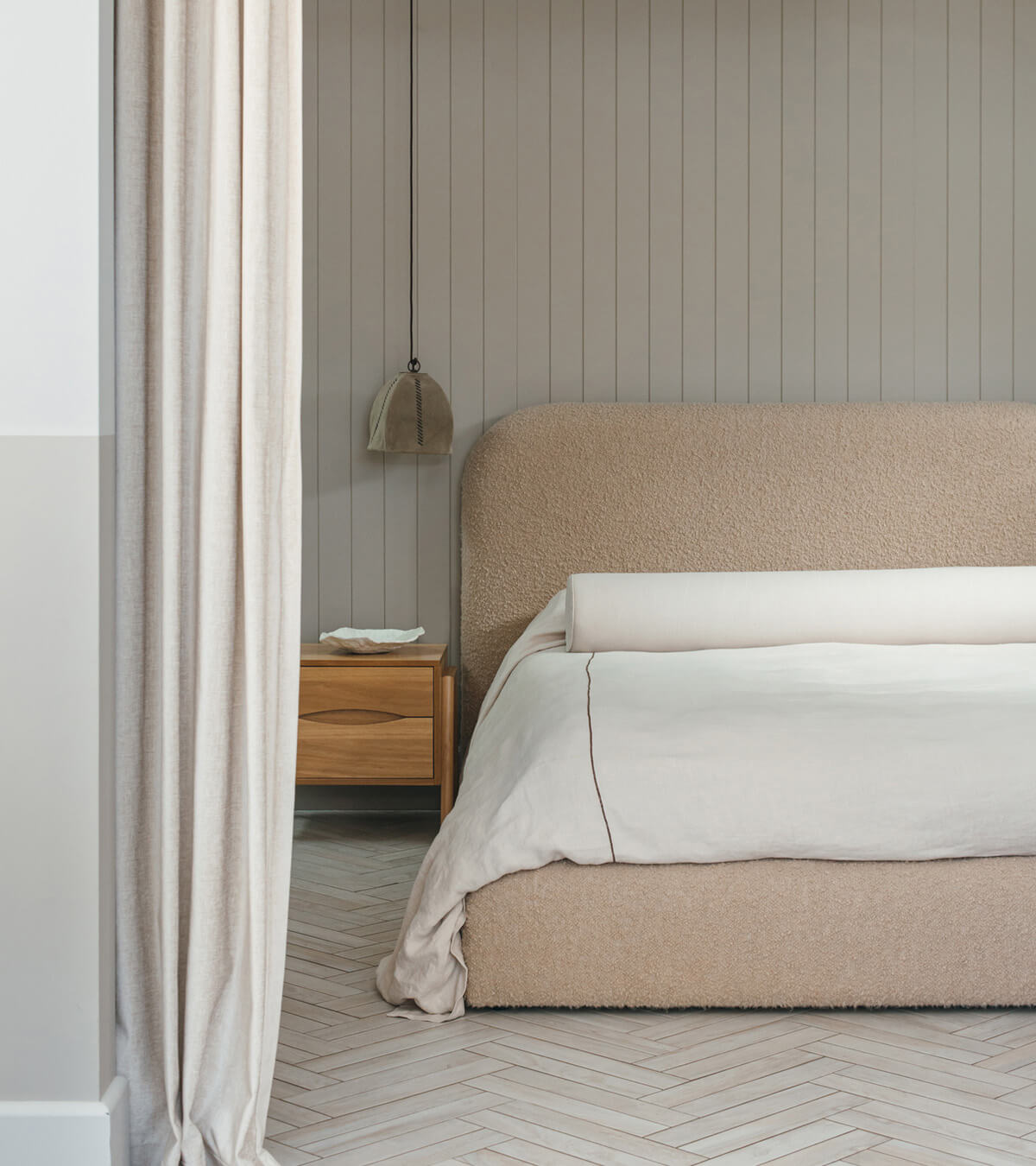 Krystal Fully Upholstered Bed in Favio Buff