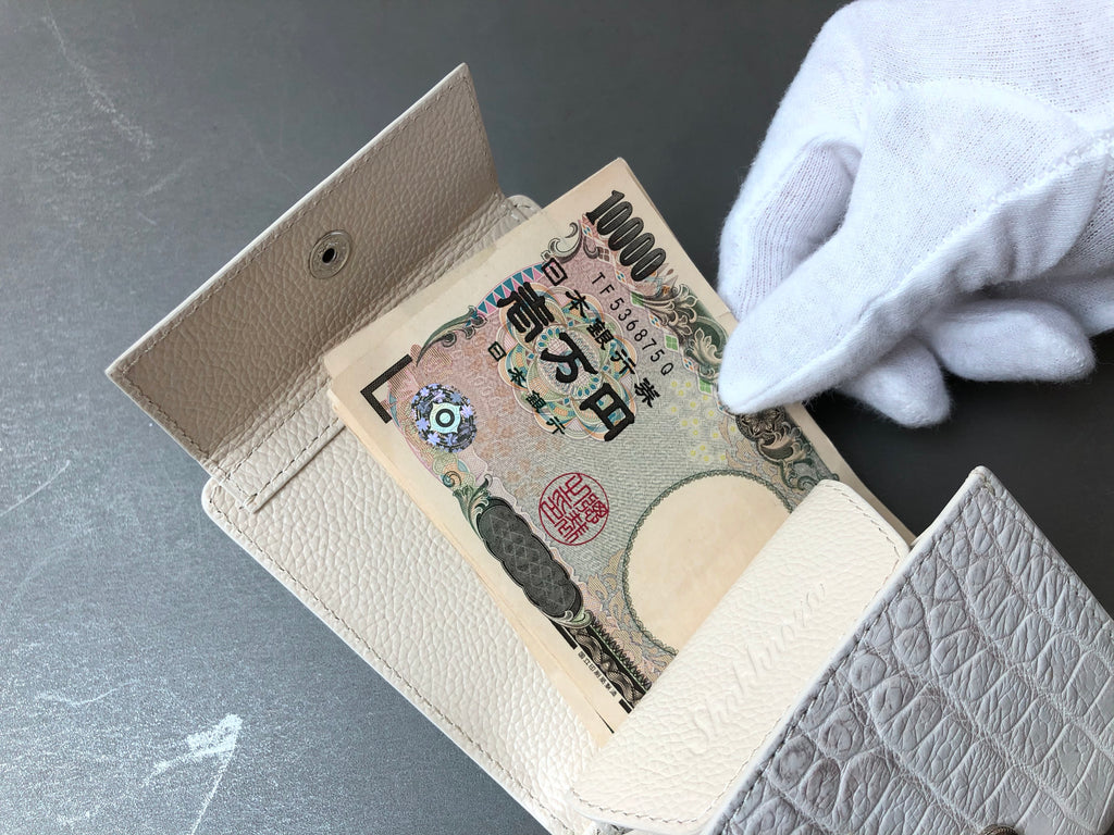 ヒマラヤクロコダイル革の二つ折りミニ財布 内装
