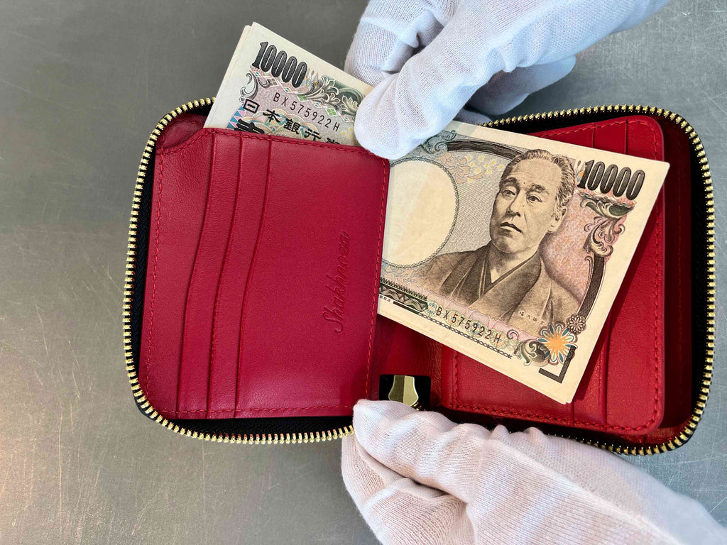 ブラック＆赤クロコダイルのジップウォレット｜ミニ財布