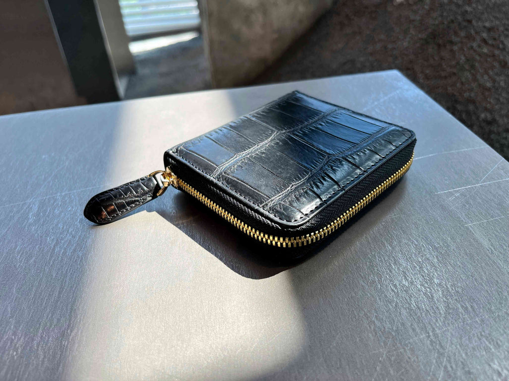 ブラック＆ターコイズクロコダイルのジップウォレット｜ミニ財布