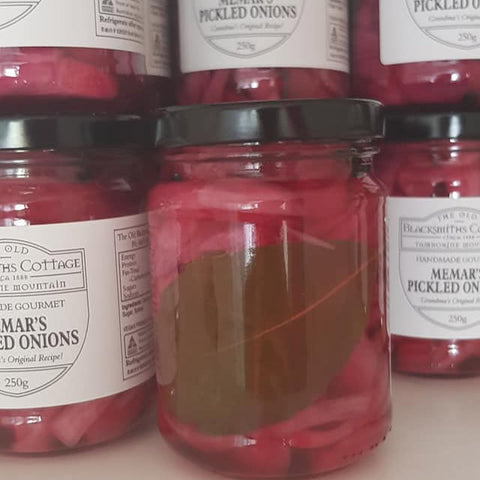 memar's pickled onions