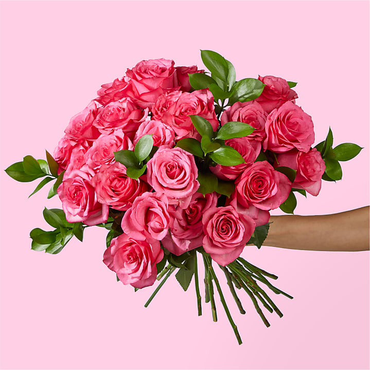 Prom BVP8 - 12 Rose Bouquet with Babies Breath (pick up only) - Send to  Warrington, PA Today!