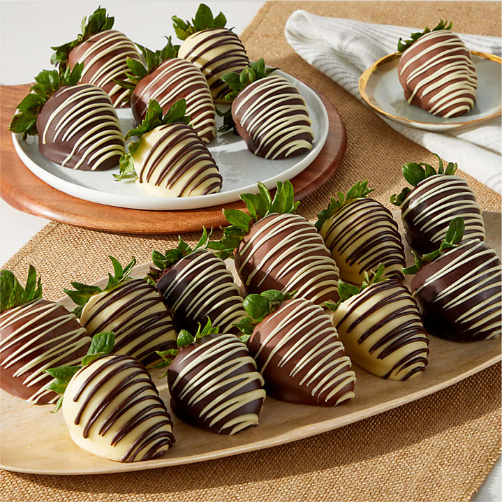 Classic Chocolate Covered Strawberries Gift Box