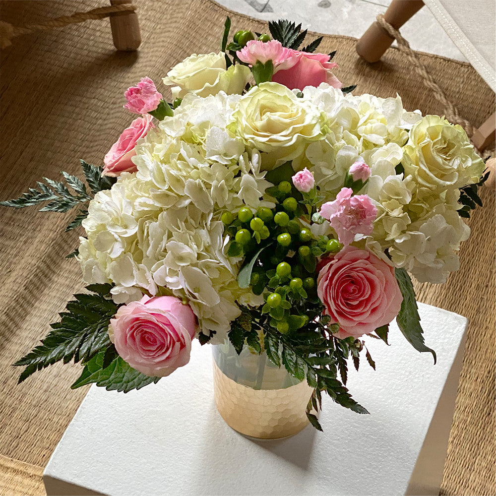 FTD Calming Comfort Bouquet - Premium - Best  Royer's flowers and gifts -  Flowers, Plants & Gifts with same day delivery