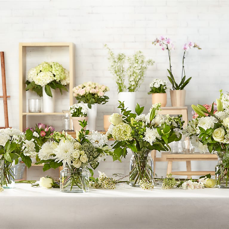 Classic Ivory – A Florist Original