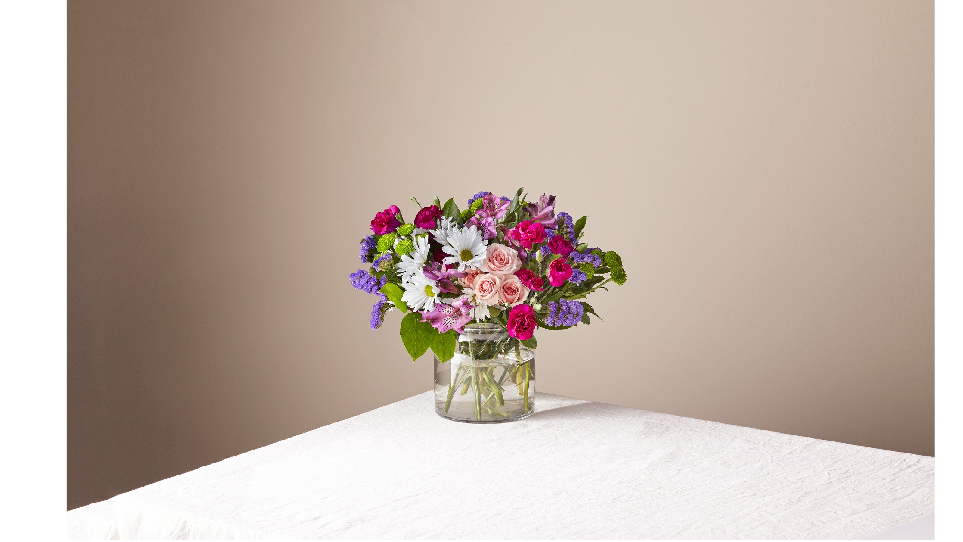 Featured image of post Flower Delivery Companies Near Me / This is fifth times and this company impeccably send it each time without fail even tough she is located in remote area in chastye village perm r.