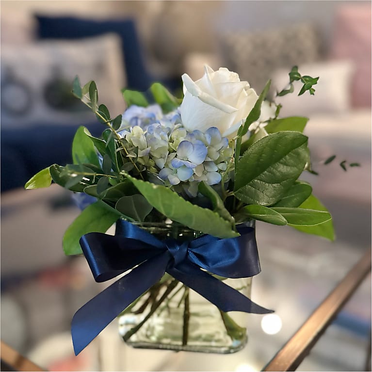 Sky Blue Delight Bouquet