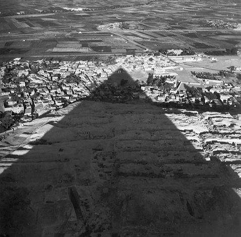 Lee Miller Shadow of the Great Pyramid