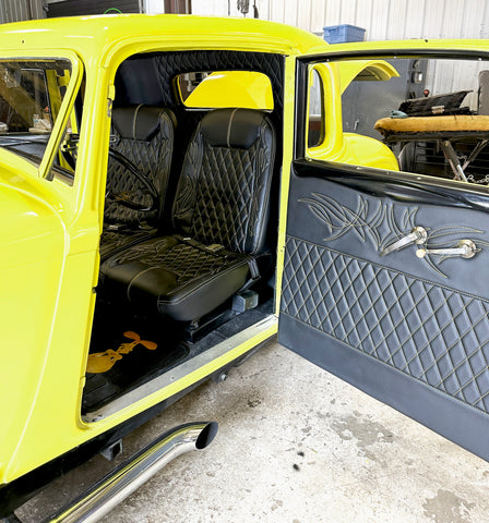 1933 Plymouth Hot Rod left side open door custom interior