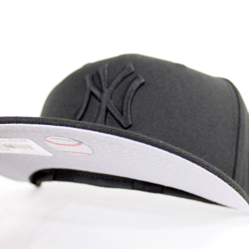 New Era red Yankees fitted hat 🏟️, Size: 7 5/8 , This