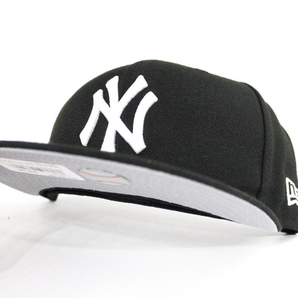 Love New York Yankees New Era 59Fifty Fitted Hat (Navy Gray Under Brim)