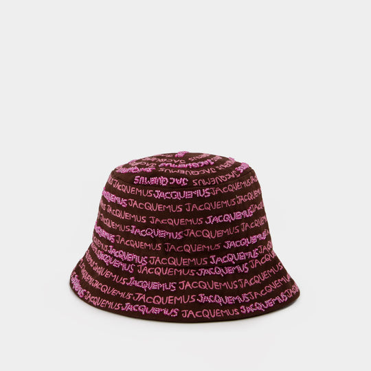 Outfit: Jacquemus Accessoires - Bucket Hat & Mini Bag - Sunnyinga