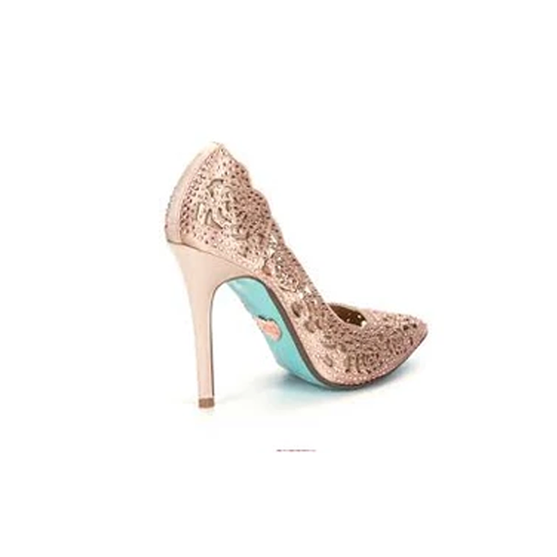 betsey johnson elsa pump