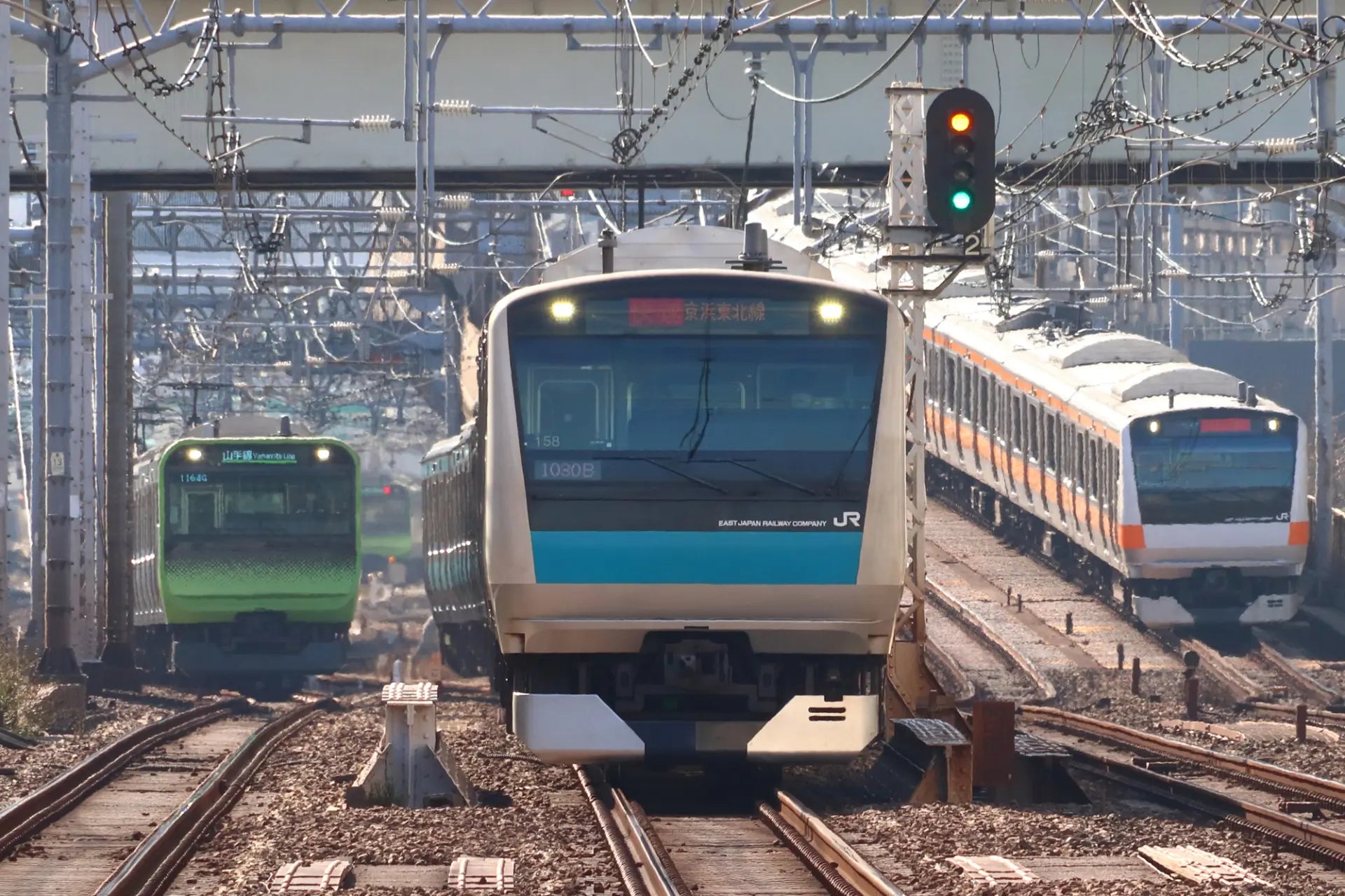 Sometimes, taking other train lines besides the Yamanote Line can get you to your destination faster.