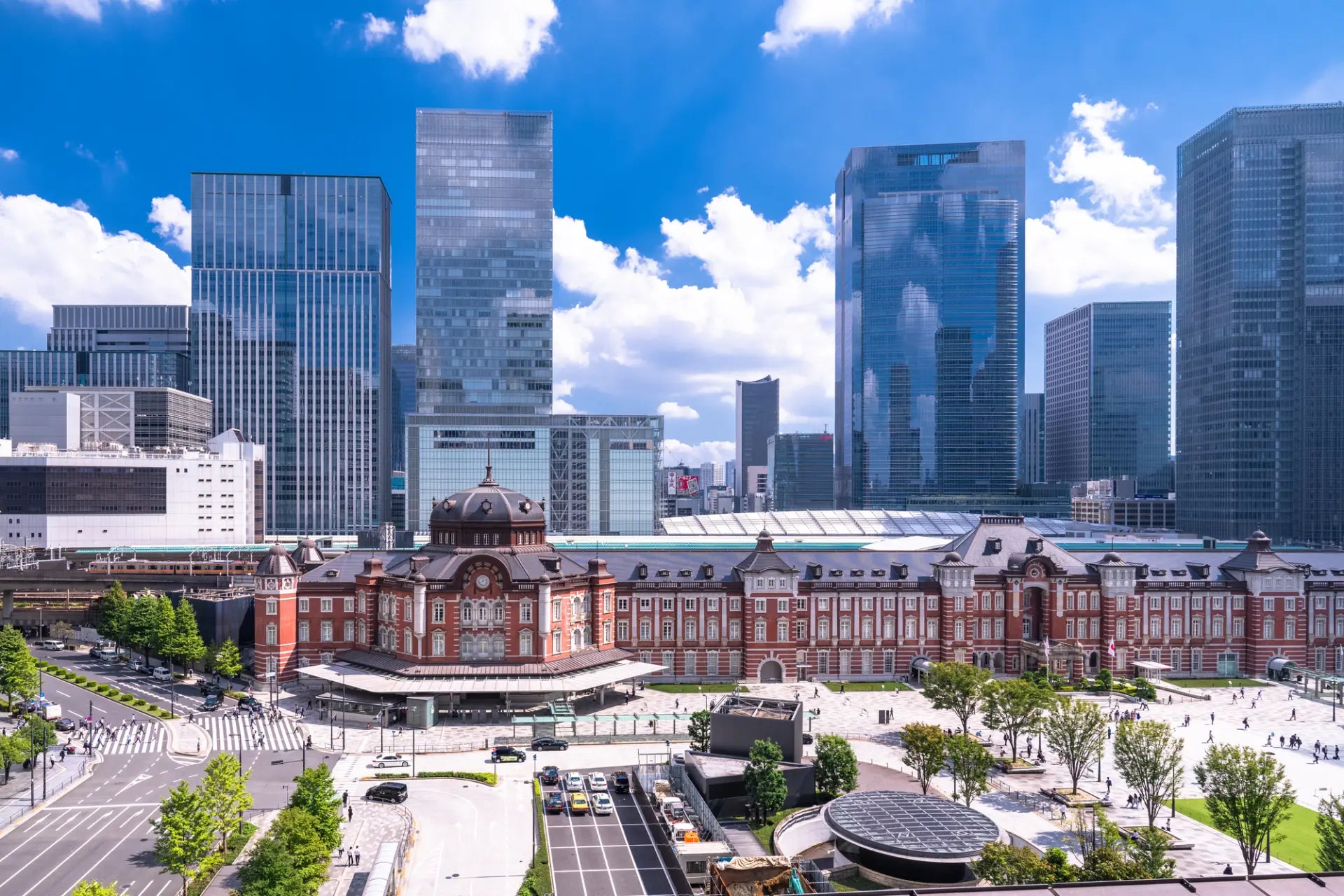 Tokyo Station: Enjoy sightseeing, shopping, and gourmet delights all within the station.