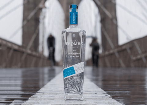 Tequila tromba Blanco on a bridge