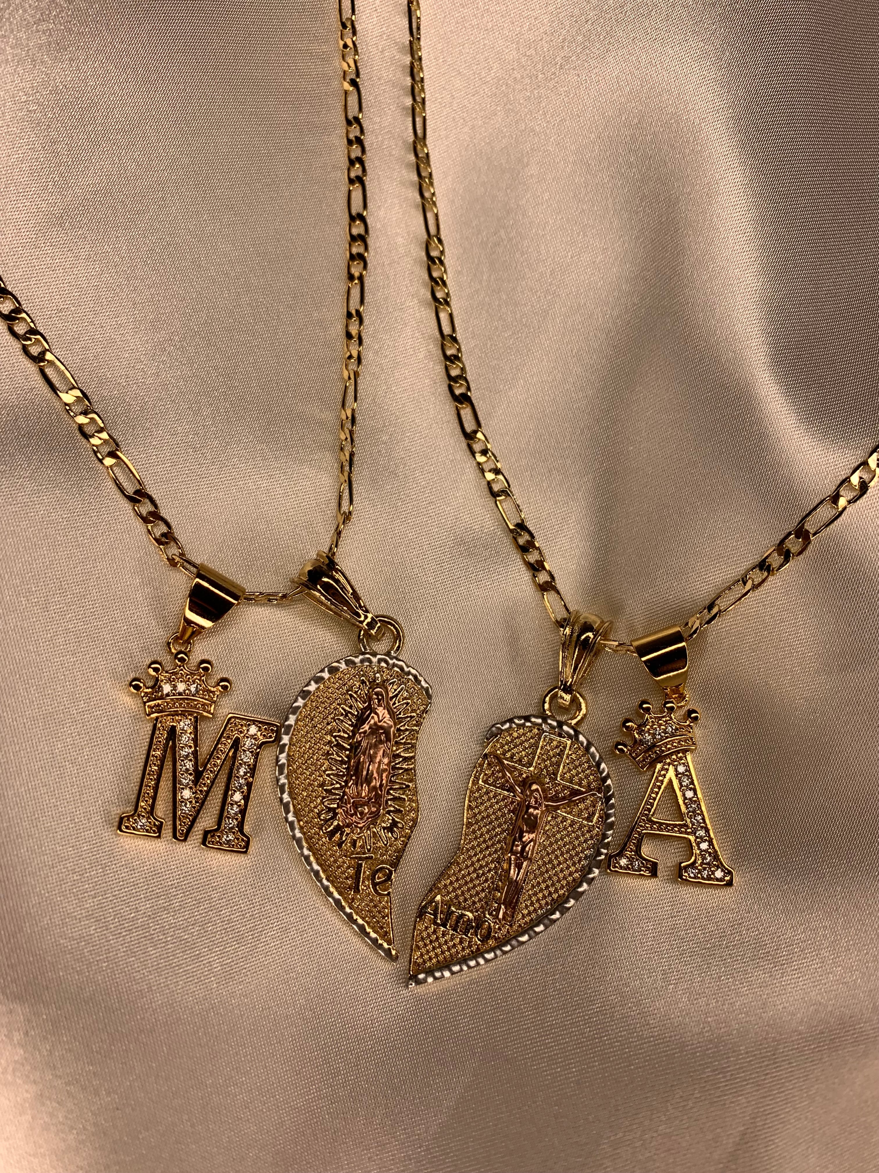 te amo gold necklace