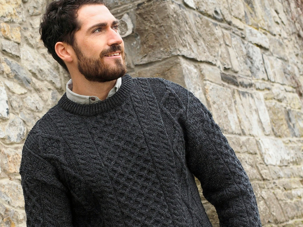 Inis Mor Aran Sweater | Charcoal