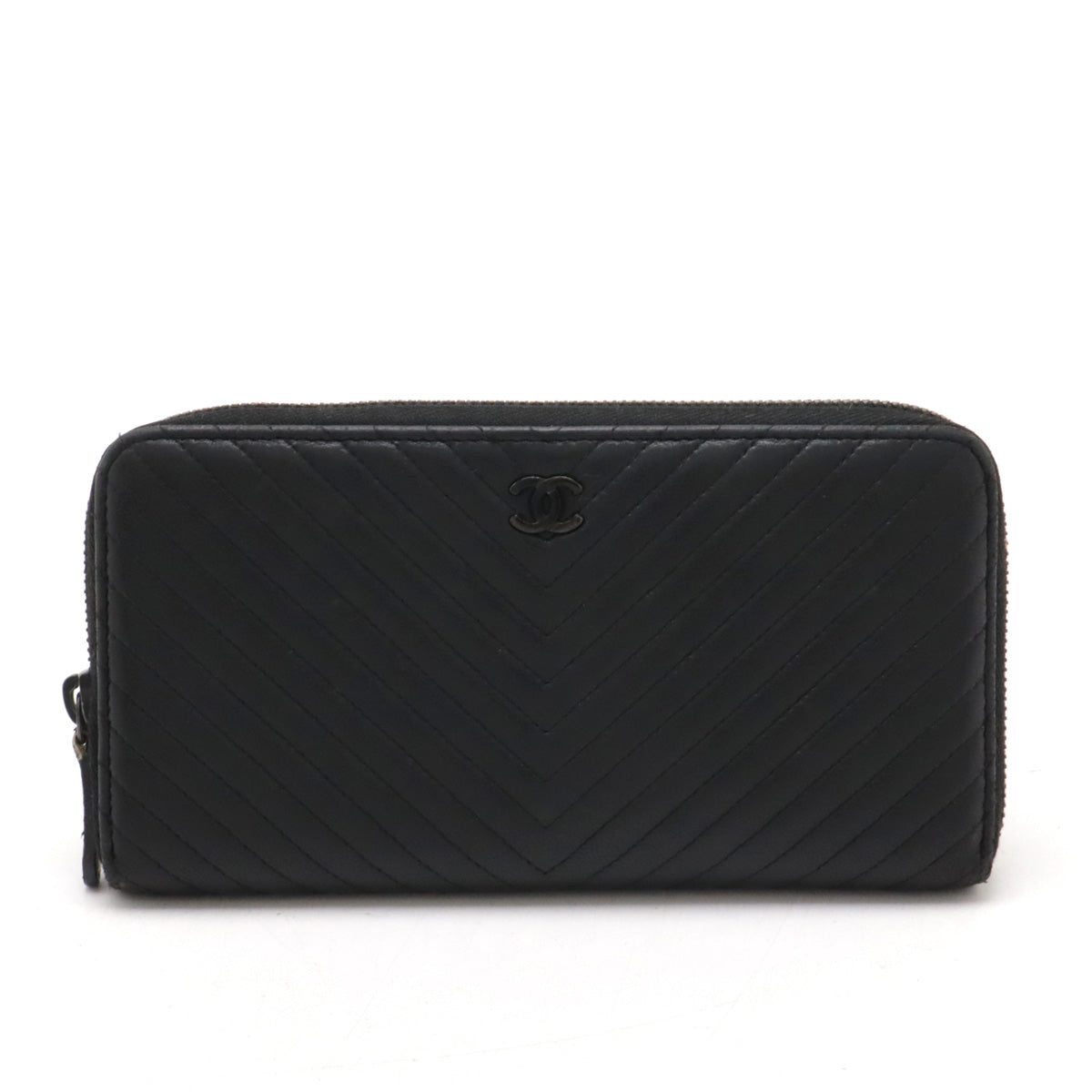 image of Chanel Chevron V-Stitch Lambskin Leather Long Wallet in Good Condition