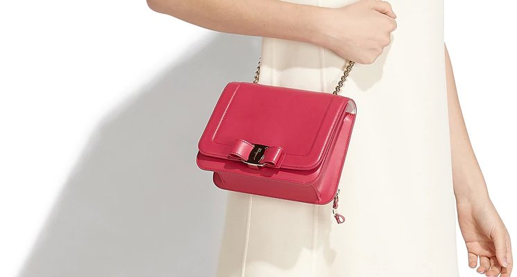 The Timeless Elegance of Ferragamo Vara Bow Crossbody Bag – LuxUness