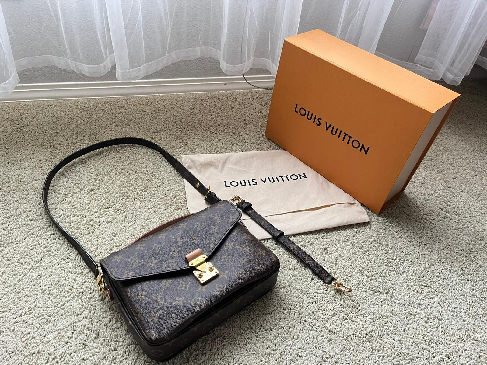 What are Louis Vuitton Bags Made Of? - Handbagholic