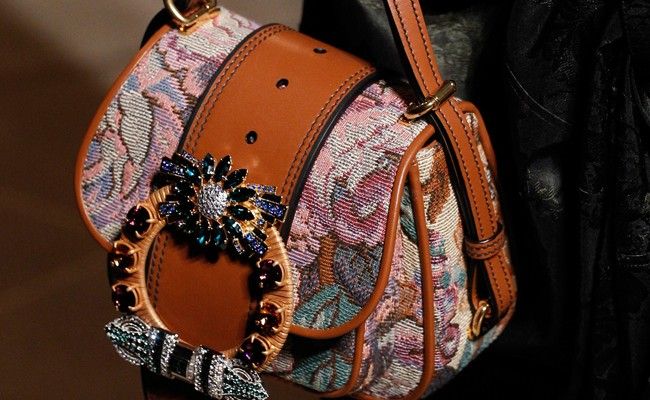 Louis Vuitton Monogram Gets a Floral Twist for FW '22 - PurseBlog