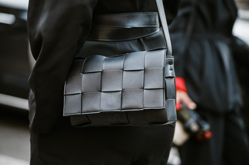 The Sophisticated Appeal of the Bottega Veneta Cassette Bag – LuxUness