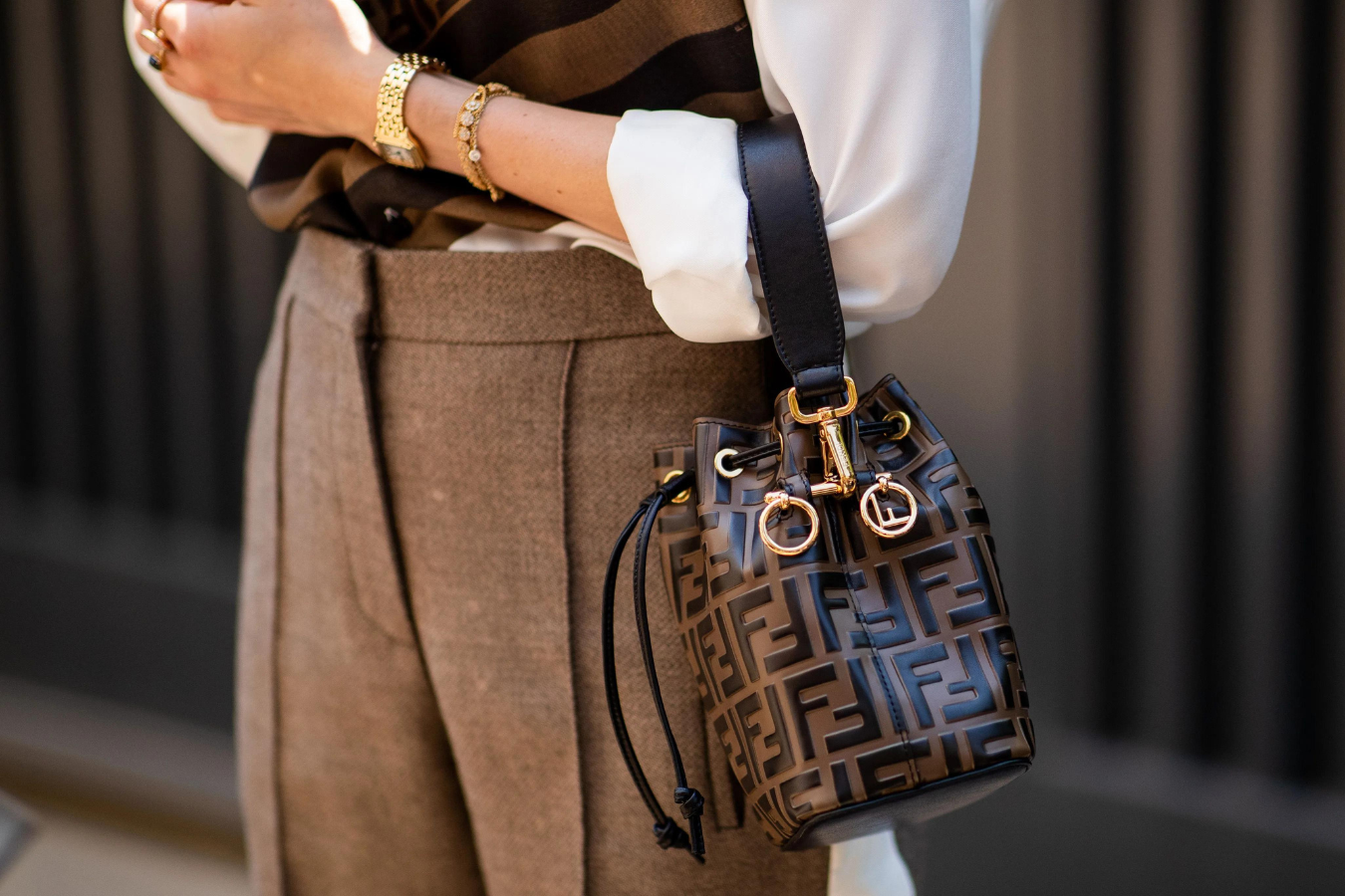 The Fashionable Appeal of the Fendi Mon Tresor Bucket Bag – LuxUness