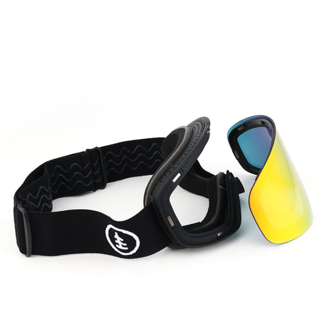 6fiftyfive ski goggles with magnetic lens. Change your lens in seconds