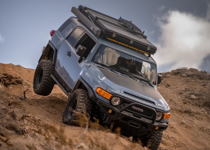 FJ cruiser with a roof top tent