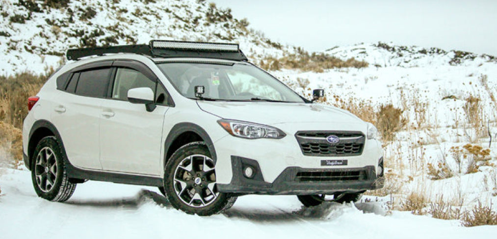 Prinsu 2018 Subaru Crosstrek Roof Rack on a white Subaru Crosstrek