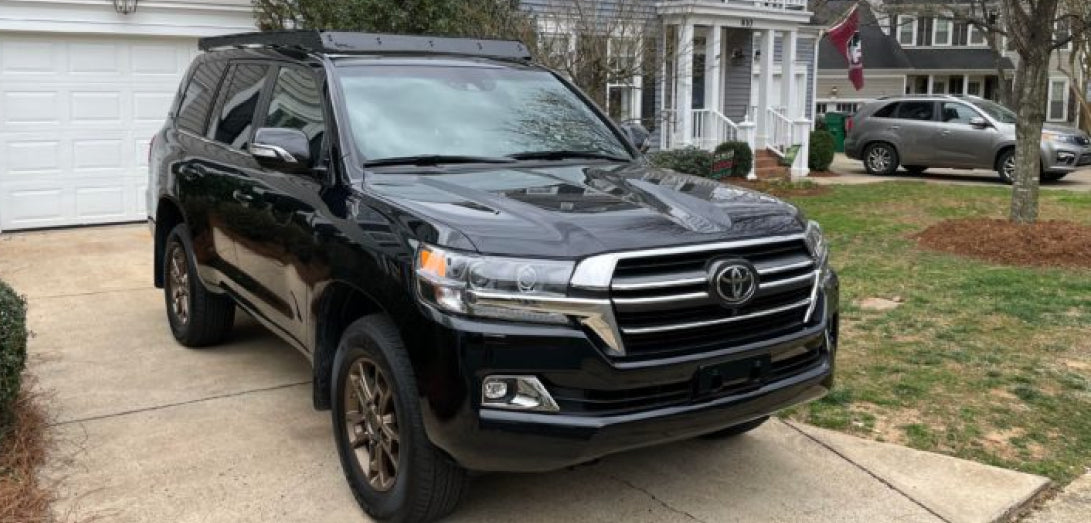 Prinsu Landcruiser 200 roof rack on a black Landcruiser